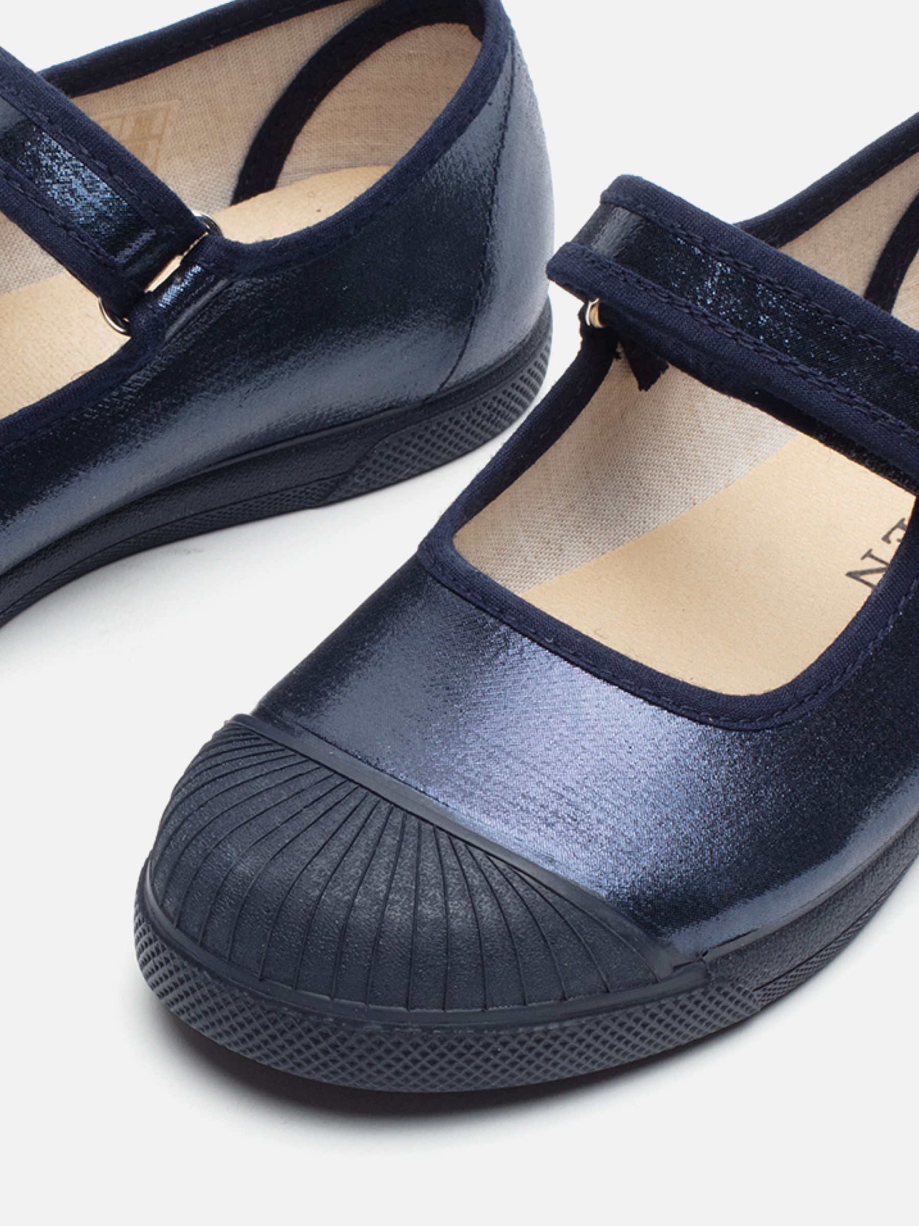 Mika Navy